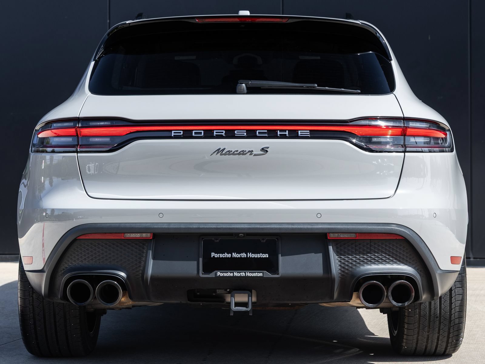 Certified 2024 Porsche Macan S AWD/4WD image 10