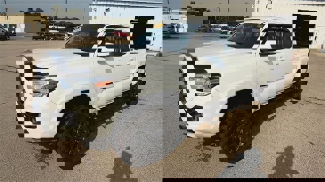 Used 2023 Toyota Tacoma SR image 35