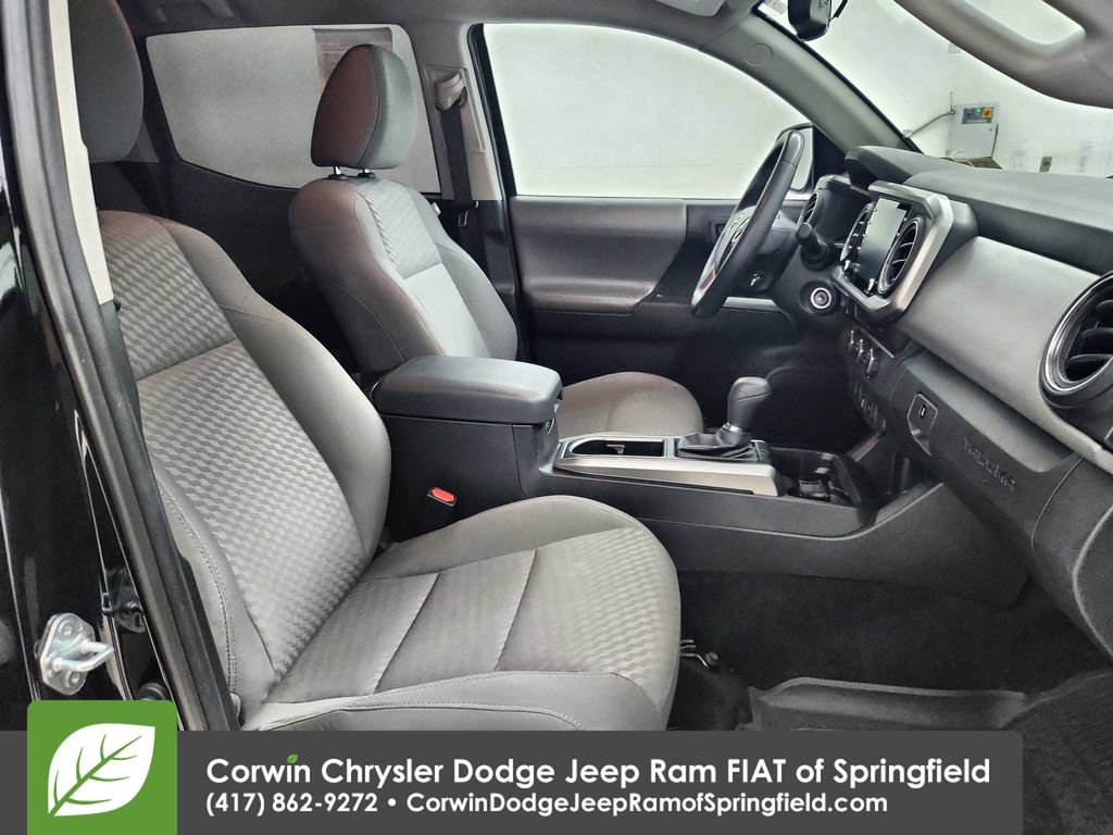 Used 2021 Toyota Tacoma SR5 RWD image 31