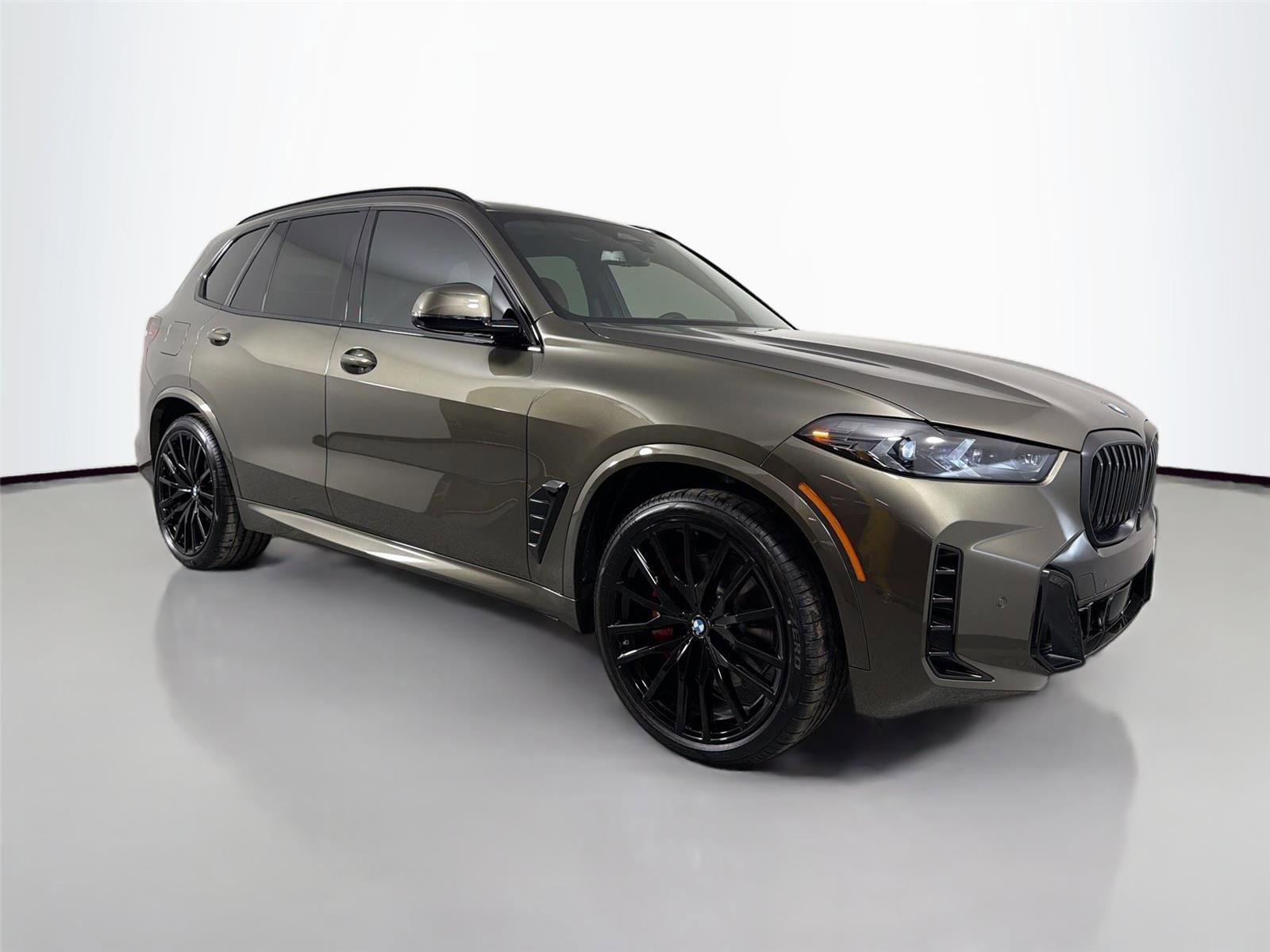 New 2026 BMW X5 xDrive40i w/ M Sport Package AWD/4WD image 3