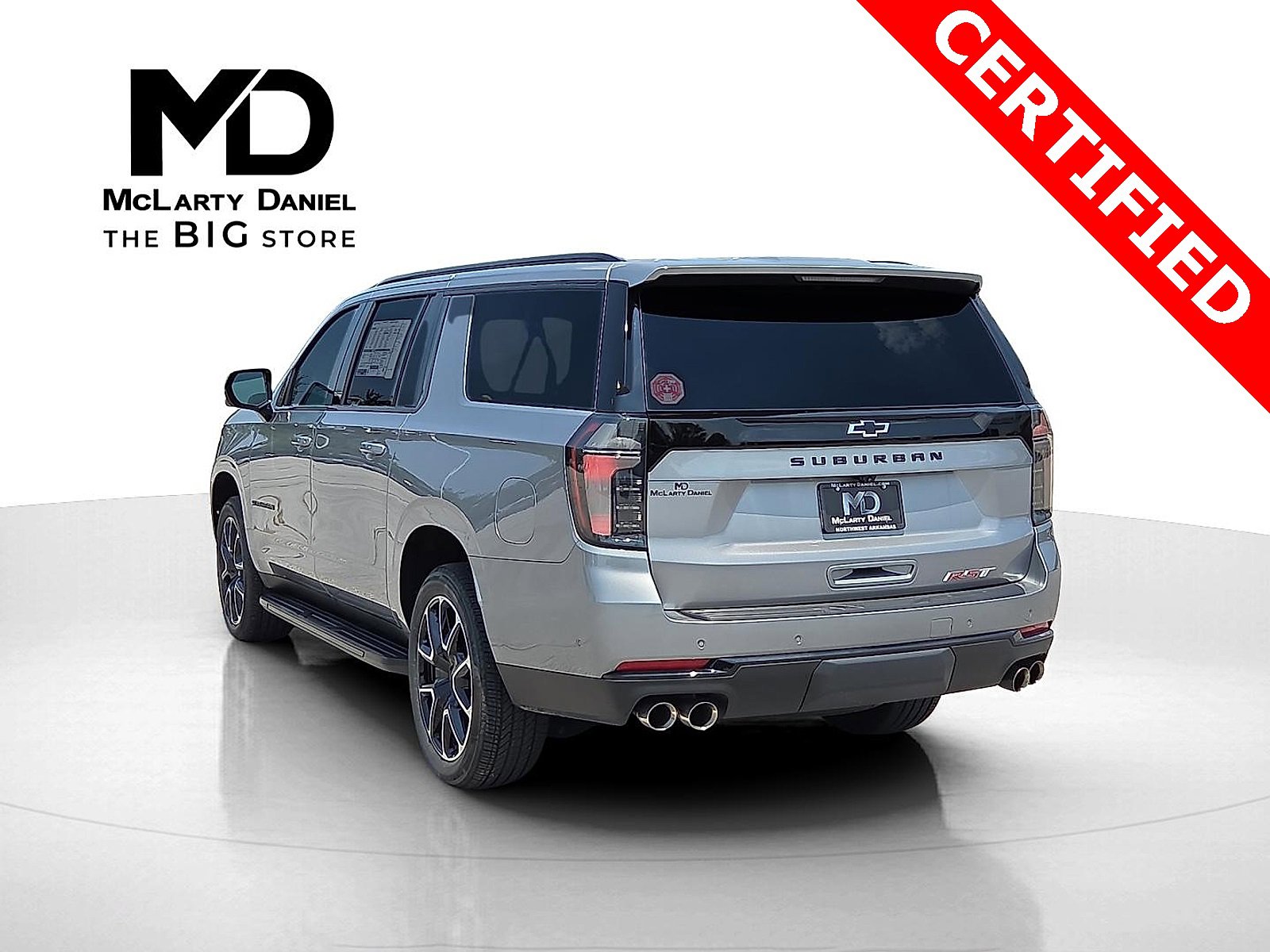 Used 2025 Chevrolet Suburban RST w/ RST Capability Package image 4