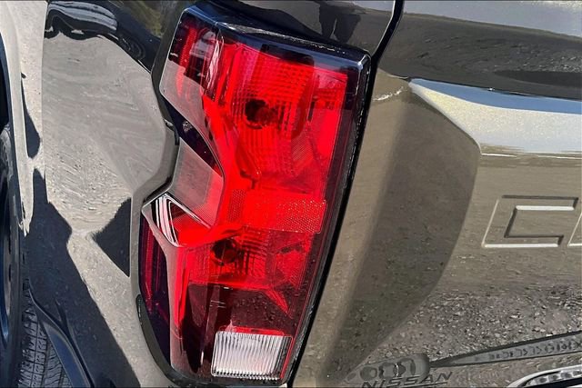 Used 2023 Chevrolet Colorado W/T image 21