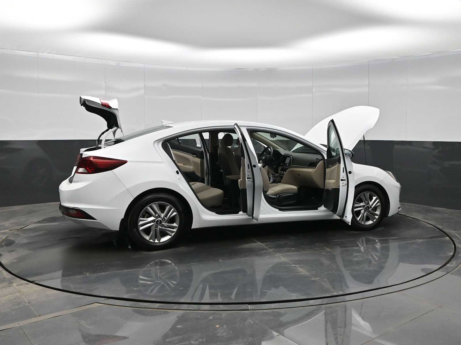 Used 2020 Hyundai Elantra SEL image 39