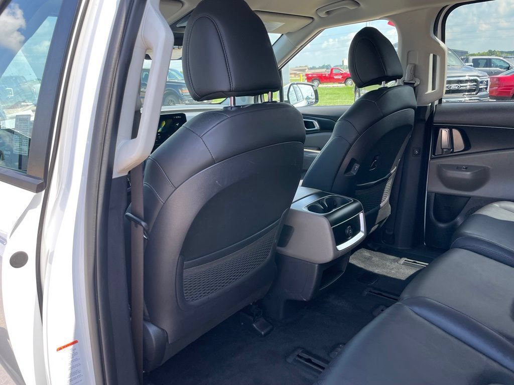 Used 2026 Kia Carnival LXS FWD image 44