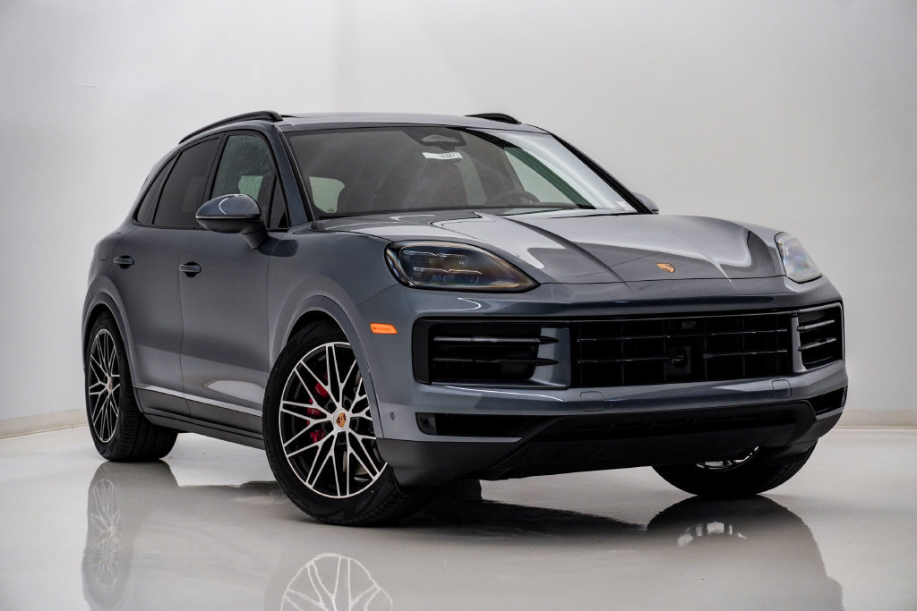 New 2026 Porsche Cayenne S AWD/4WD image 8