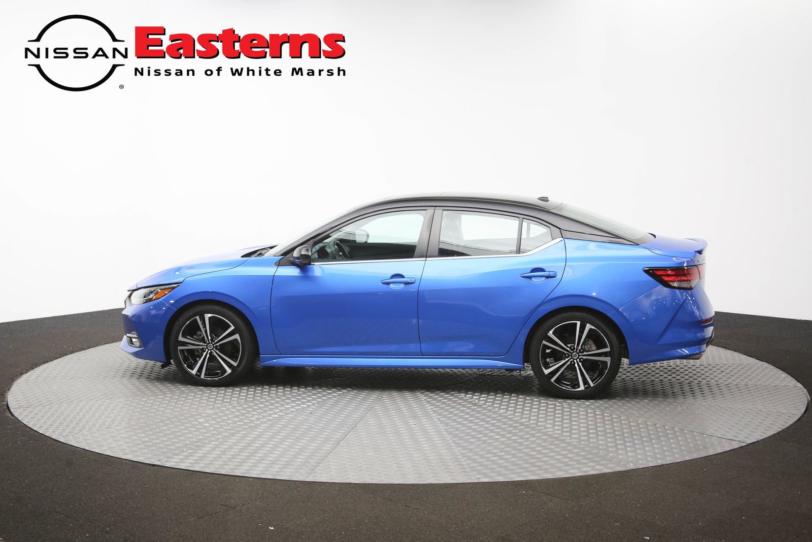 Used 2022 Nissan Sentra SR w/ SR Premium Package FWD image 60