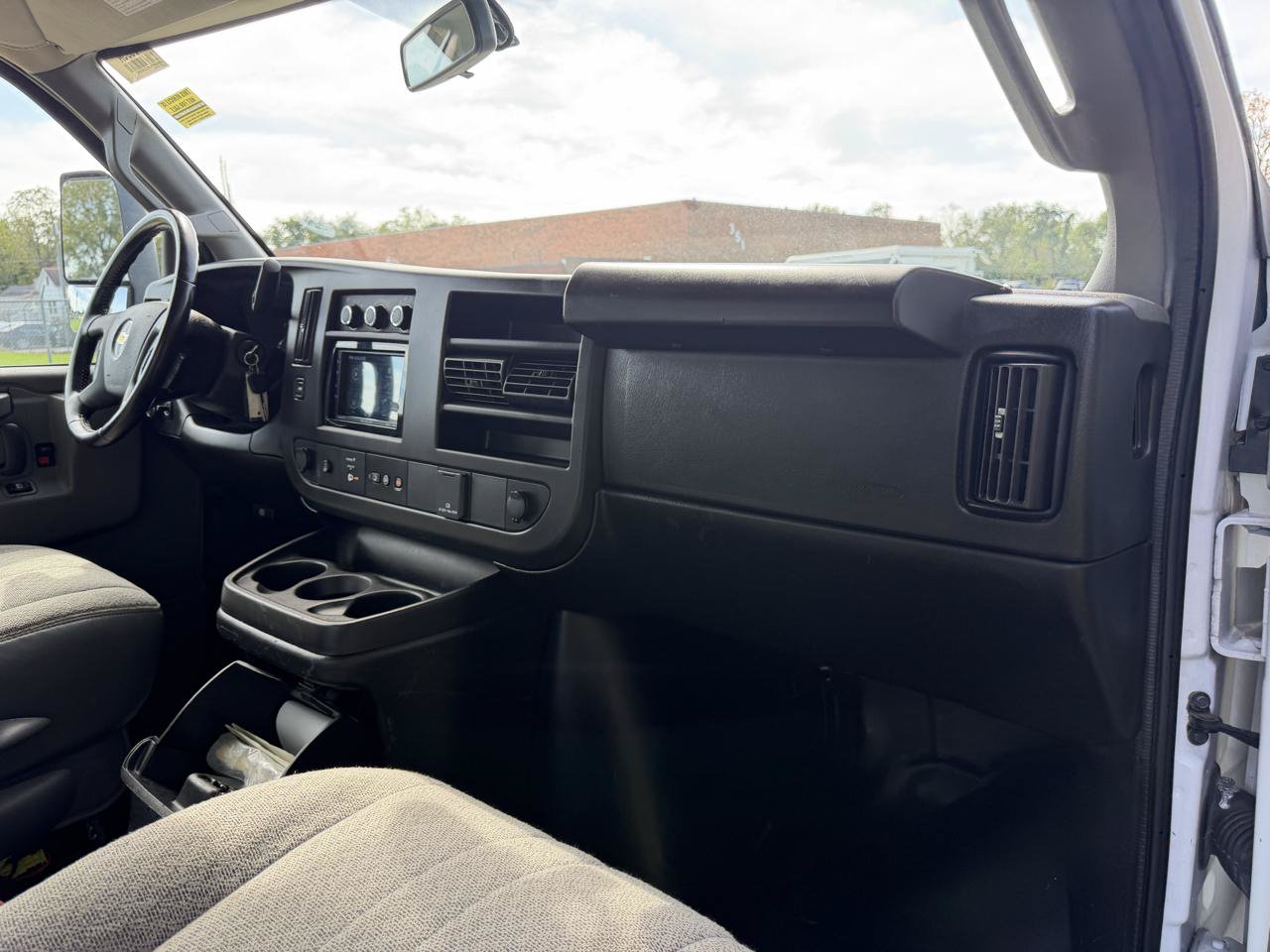 Used 2023 Chevrolet Express 3500 w/ Power Convenience Package RWD image 19