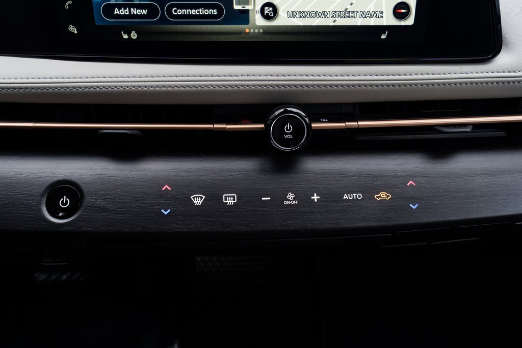 Certified 2024 Nissan Ariya AWD image 16