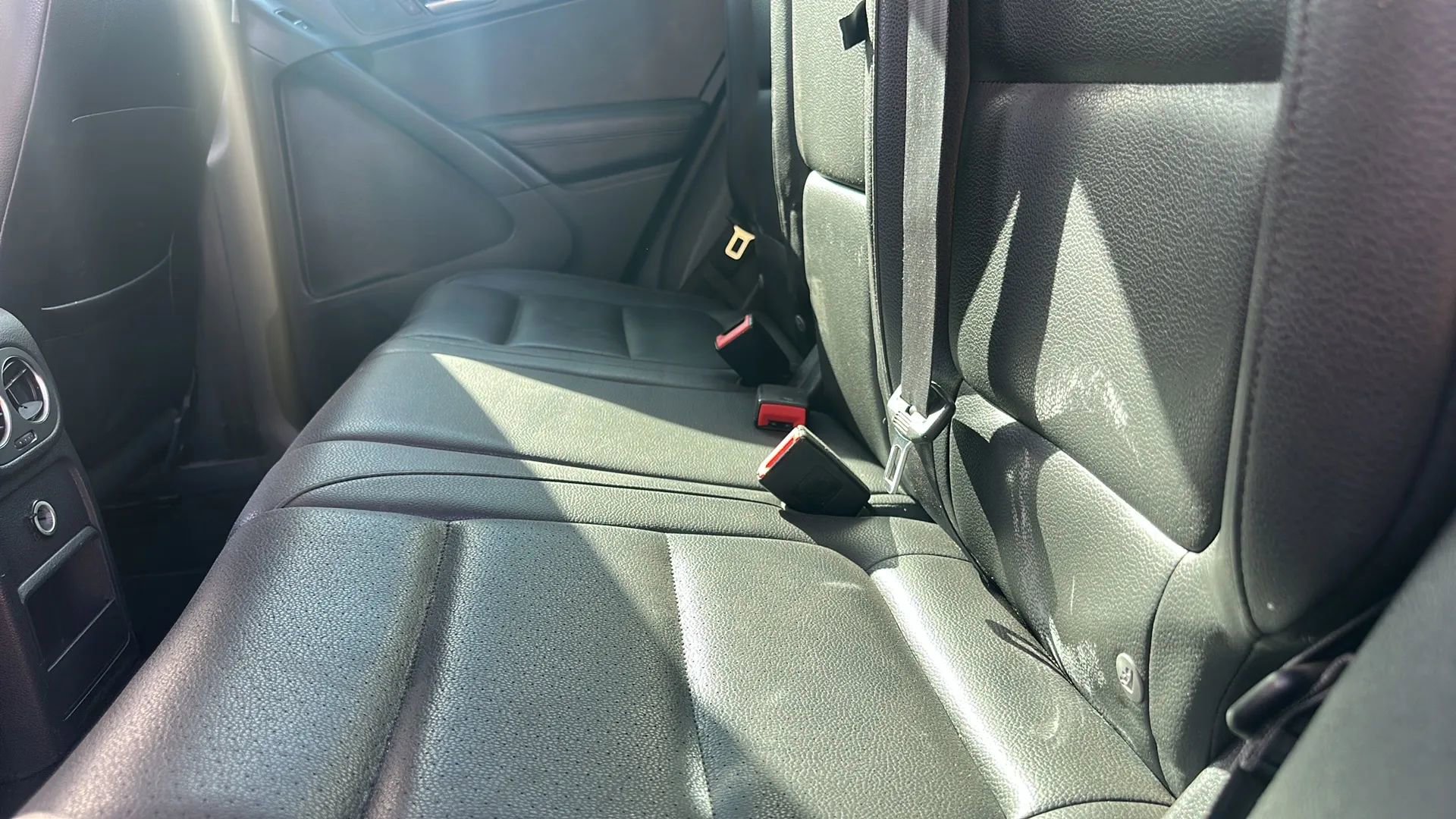 Used 2013 Volkswagen Tiguan SE image 19