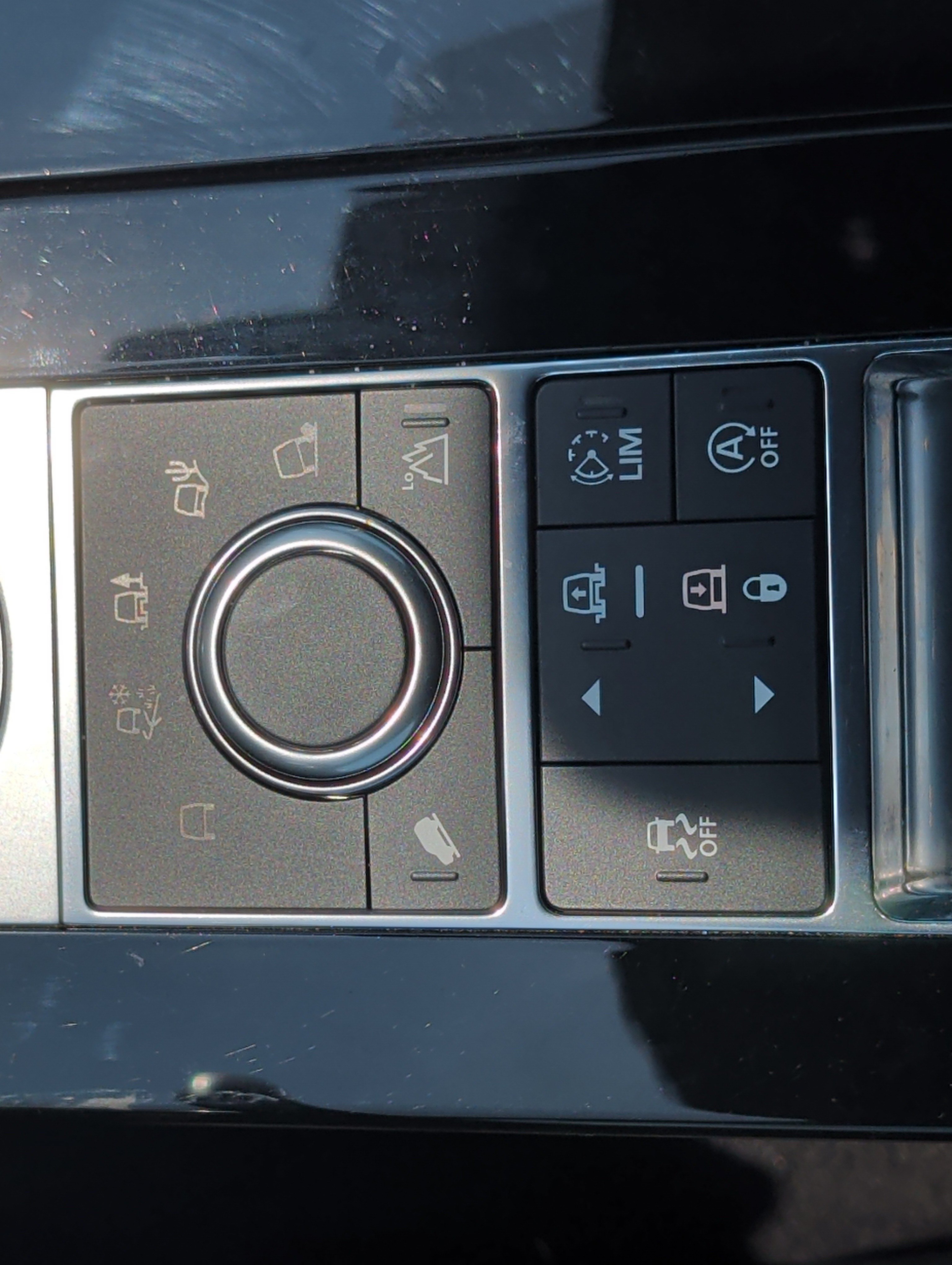 Used 2018 Land Rover Discovery HSE Luxury AWD/4WD image 31