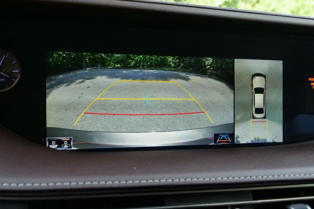 Used 2019 Lexus LS 500 w/ Luxury Package RWD image 16