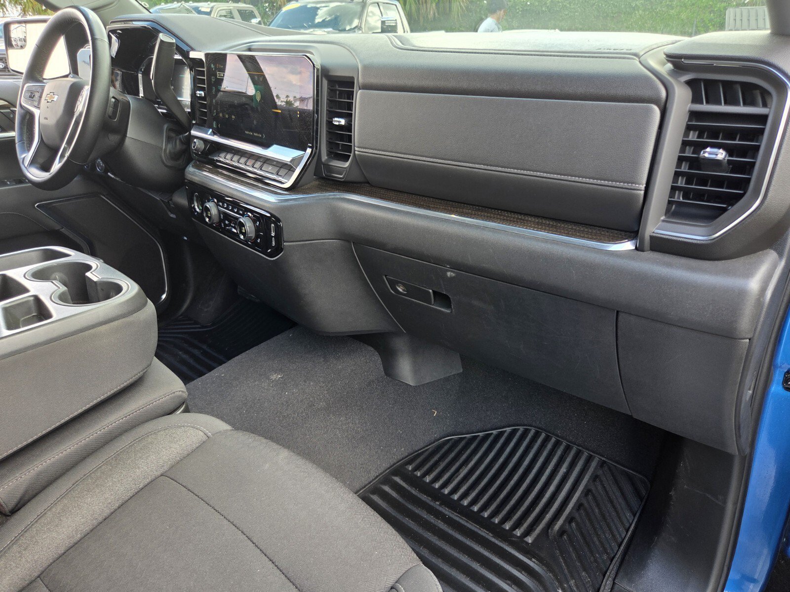 Used 2023 Chevrolet Silverado 1500 LT RWD image 17