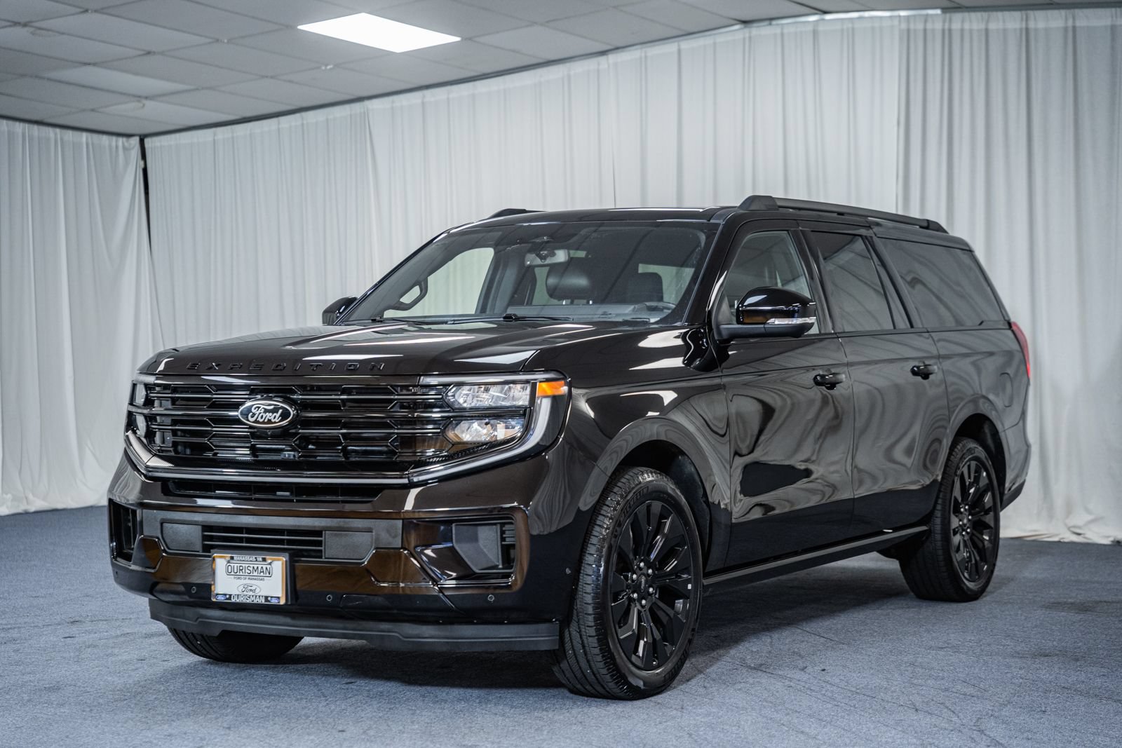 Used 2025 Ford Expedition Max Platinum w/ Stealth Appearance Package AWD/4WD image 3