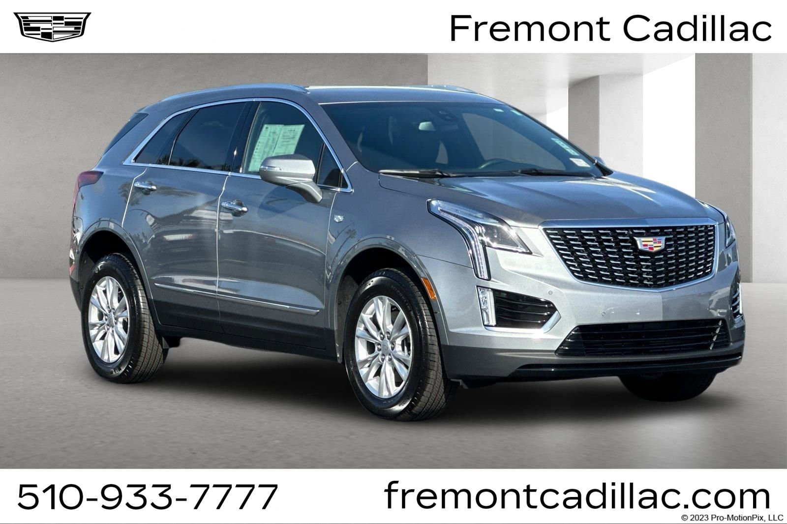 Certified 2025 Cadillac XT5 Luxury FWD image 1