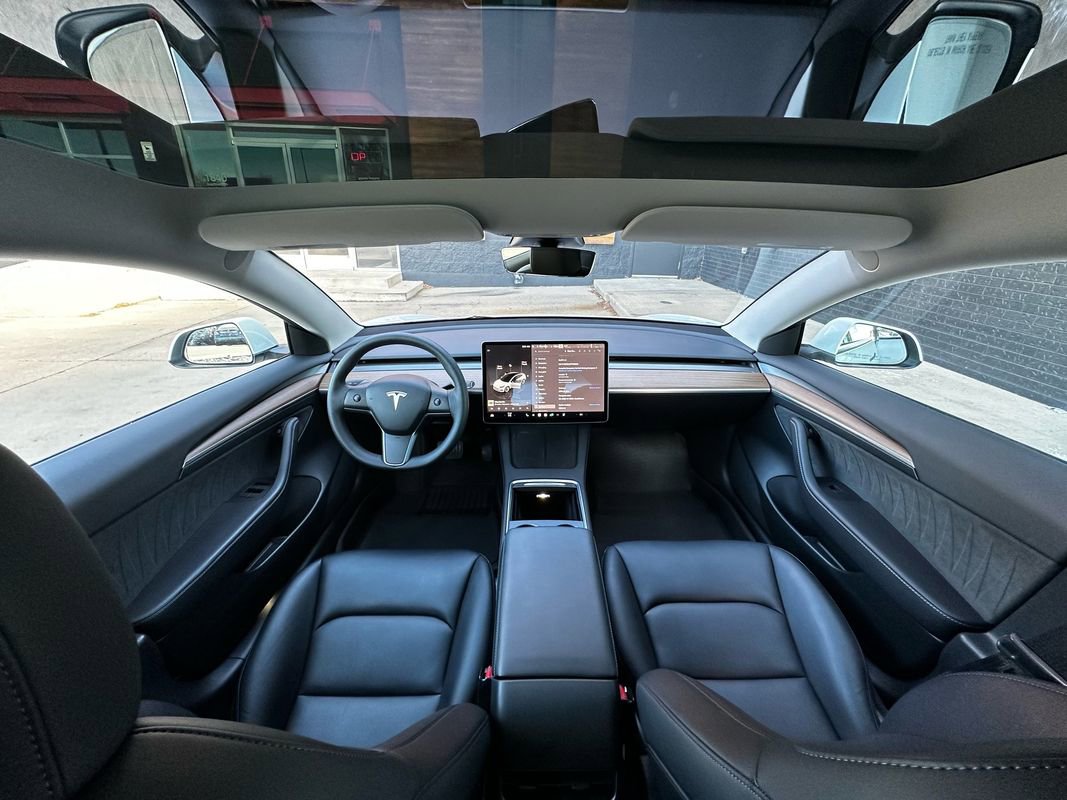 Used 2023 Tesla Model 3 Standard Range image 29