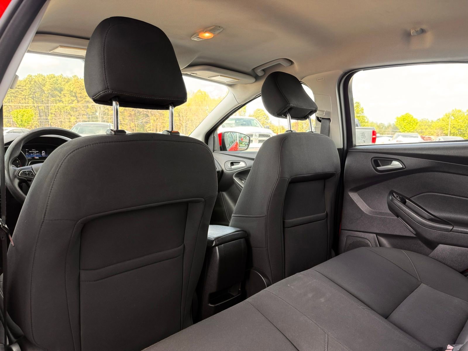 Used 2015 Ford Focus SE image 20