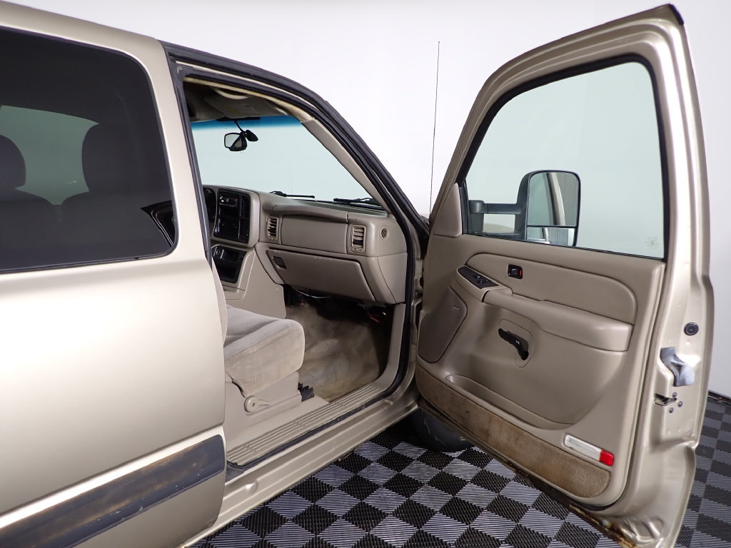 Used 2004 Chevrolet Silverado 1500 4x4 Extended Cab w/ Light Duty Power Package image 30