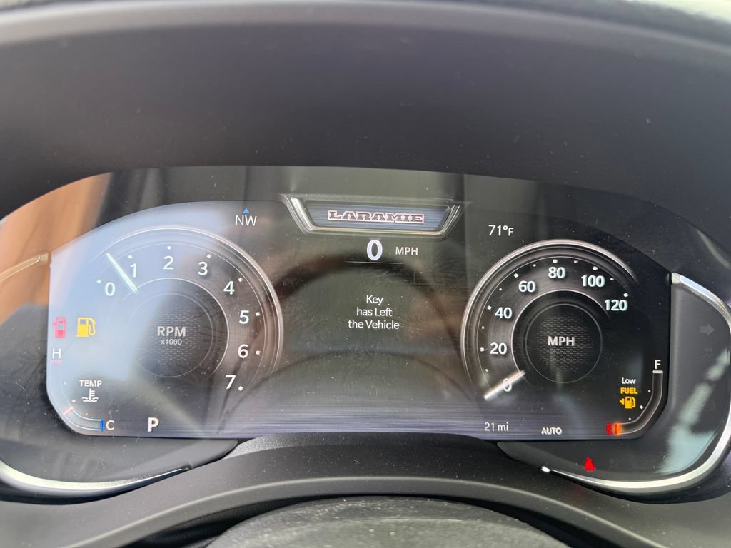New 2026 RAM 1500 Laramie AWD/4WD image 16