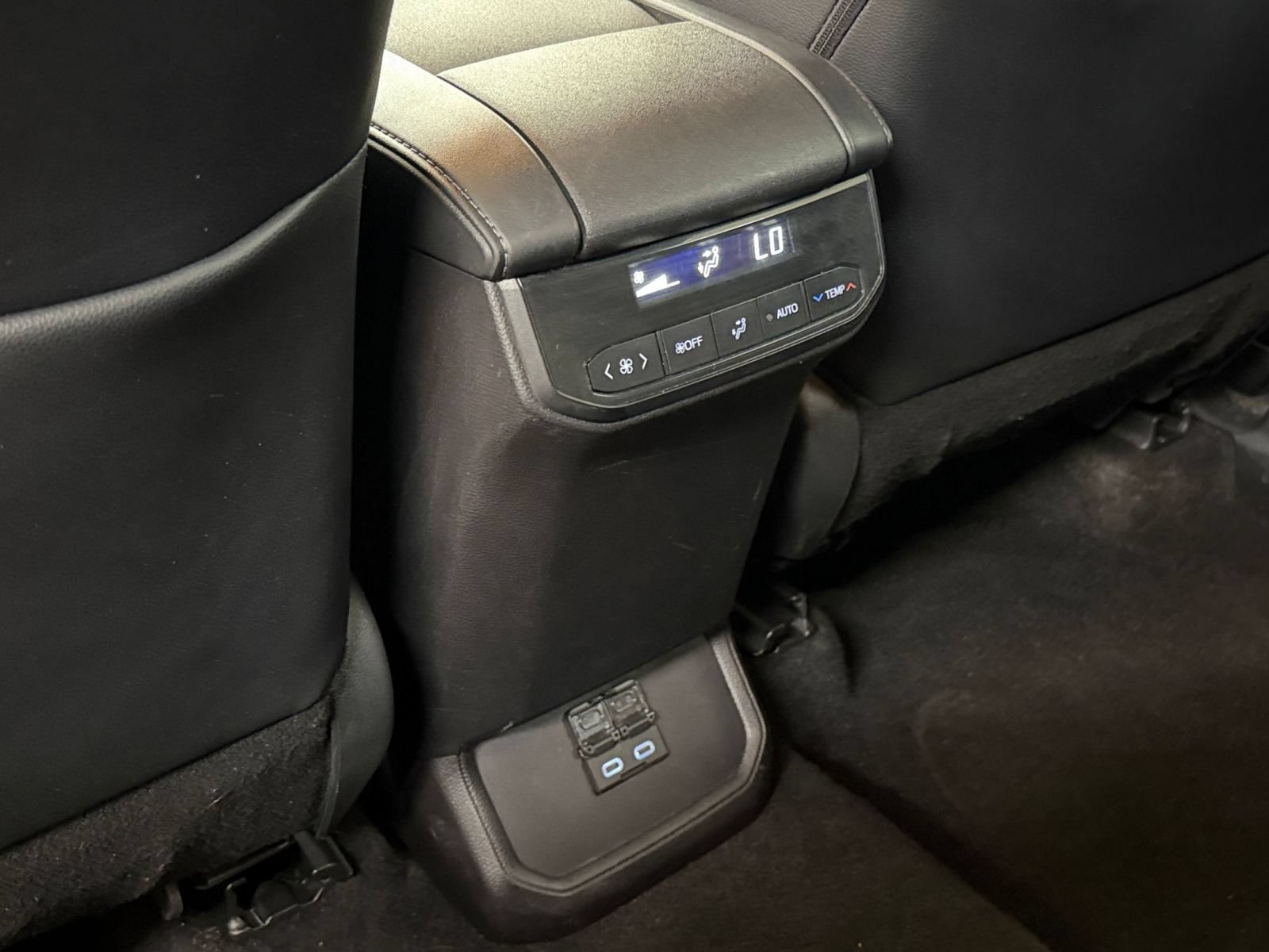 Used 2025 Toyota Highlander XSE AWD/4WD image 24