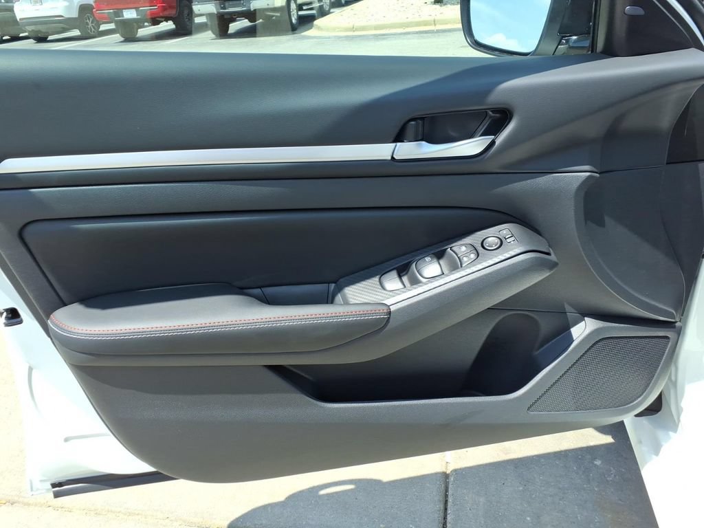 New 2026 Nissan Altima 2.5 SR w/ SR Premium Package FWD image 14