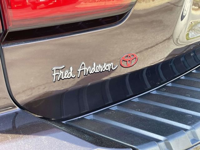 Used 2022 Nissan Armada Platinum image 11