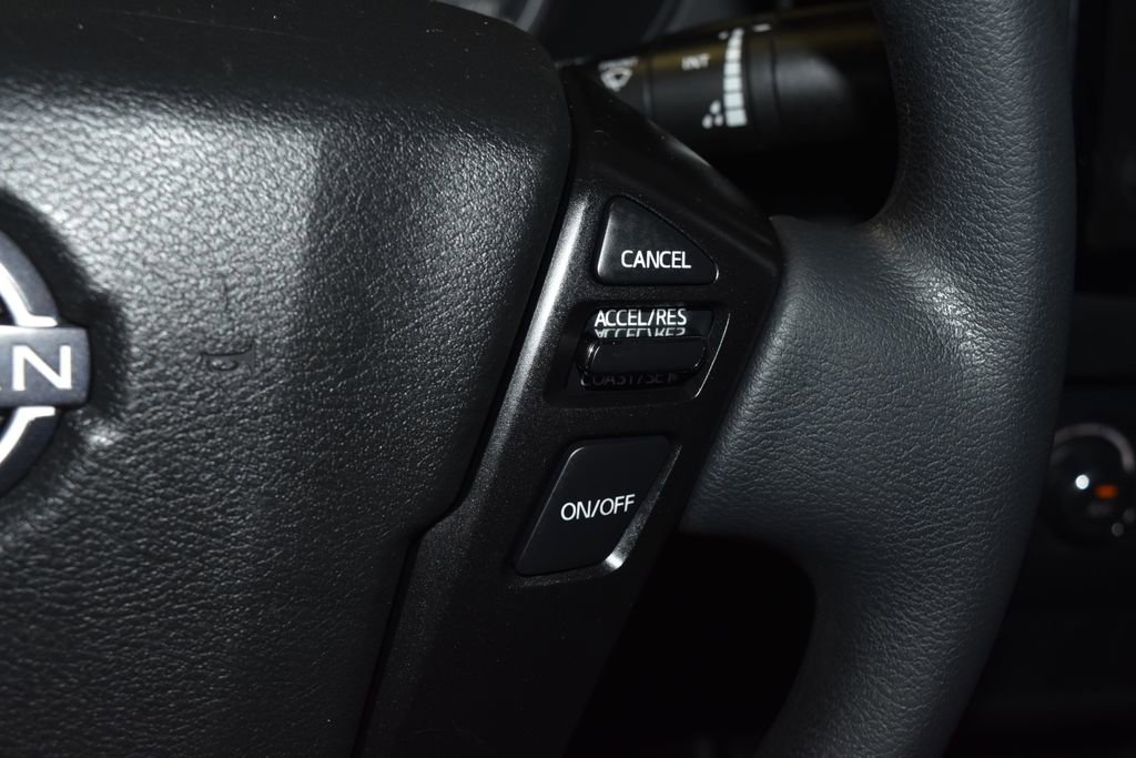 Used 2022 Nissan Frontier SV AWD/4WD image 9