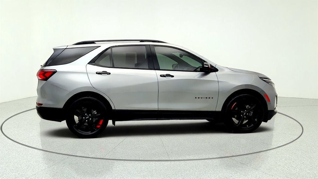Used 2023 Chevrolet Equinox Premier FWD image 4