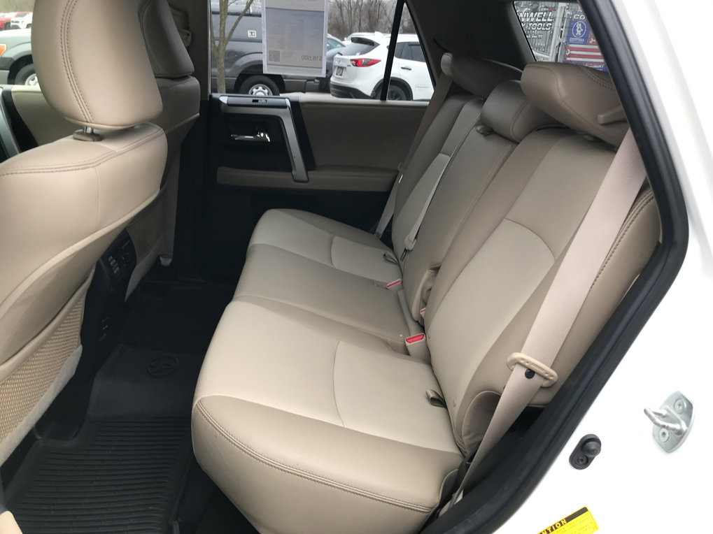 Used 2017 Toyota 4Runner SR5 Premium image 26