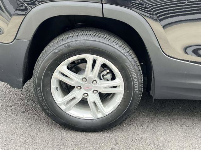 Used 2023 GMC Terrain SLE w/ Driver Convenience Package AWD/4WD image 8