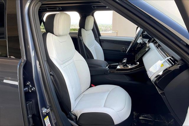 New 2025 Land Rover Range Rover Sport Dynamic SE image 12