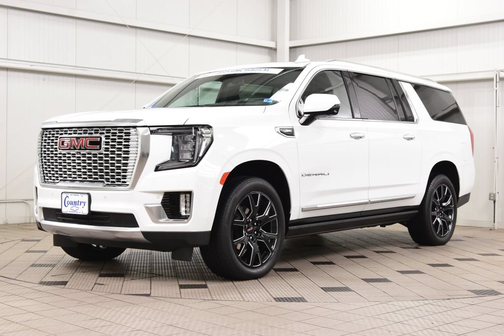 Used 2024 GMC Yukon XL Denali AWD/4WD image 3
