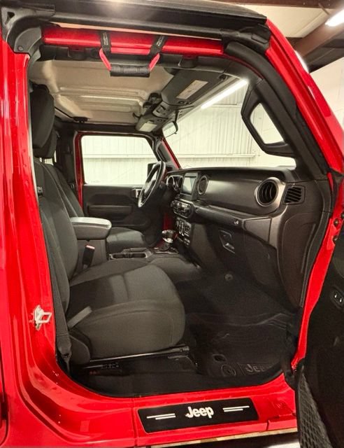 Used 2022 Jeep Gladiator Sport AWD/4WD image 18