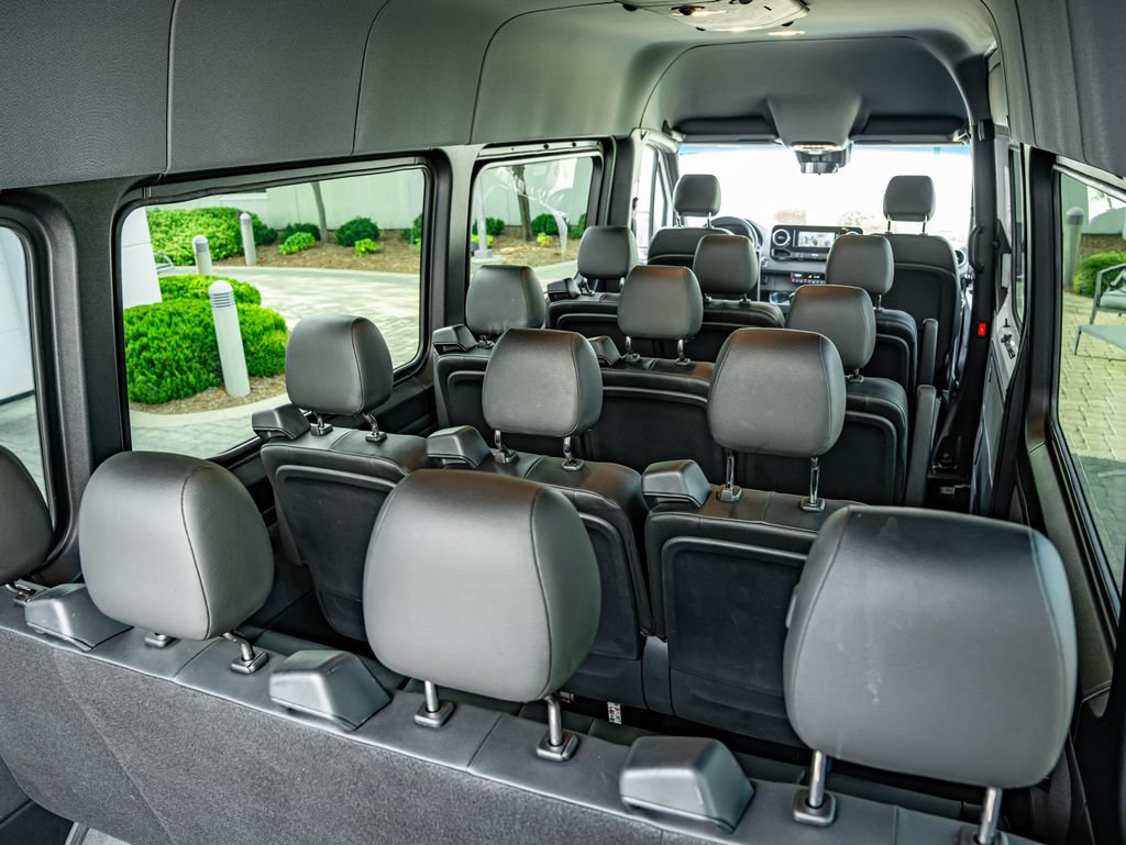 Used 2023 Mercedes-Benz Sprinter 2500 image 46