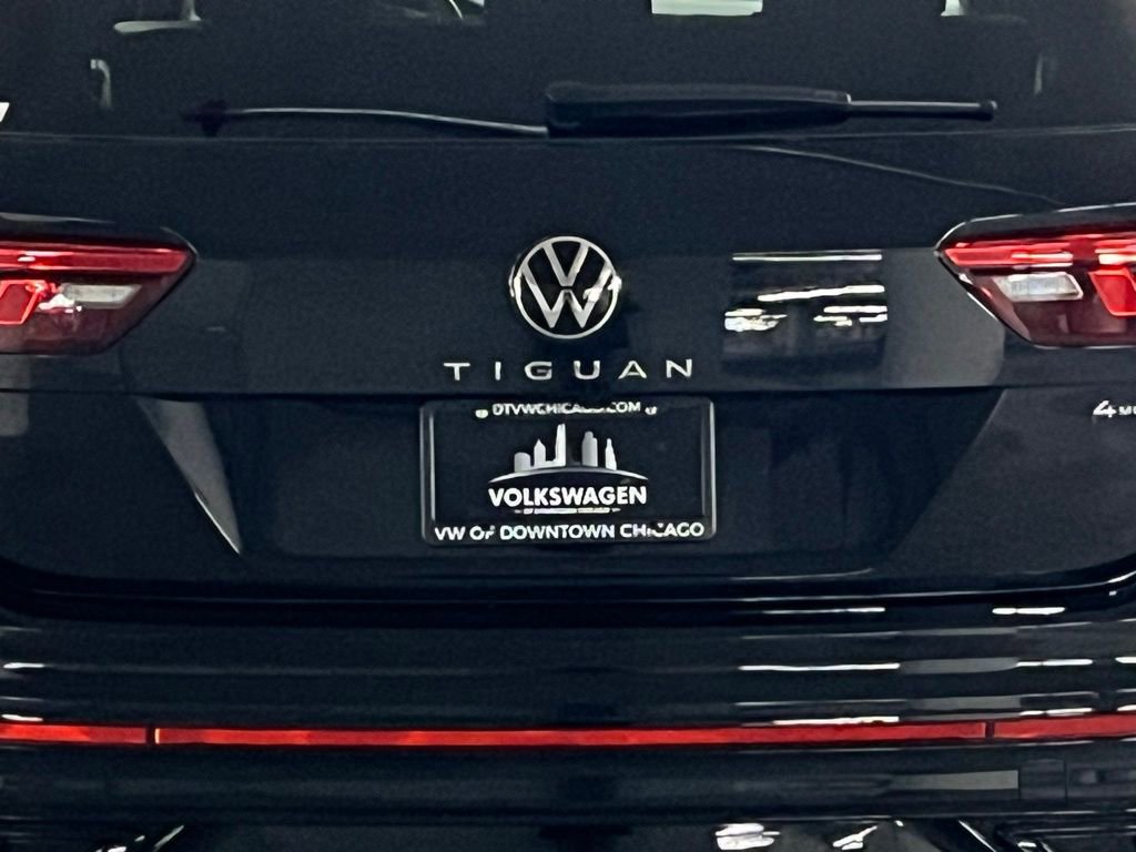 Used 2024 Volkswagen Tiguan SE R-Line image 34