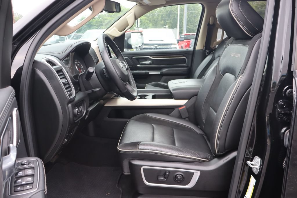 Used 2019 RAM 1500 Laramie AWD/4WD image 4