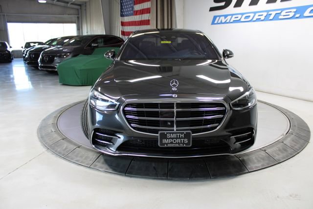 Used 2022 Mercedes-Benz S 500 4MATIC w/ AMG Line Package image 3