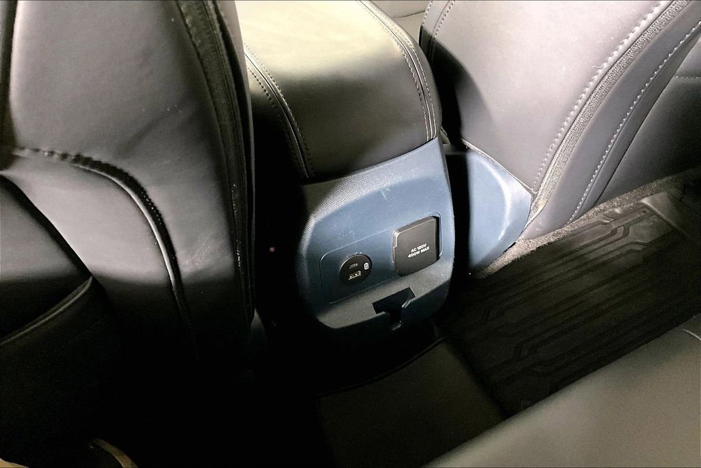 Used 2024 Ford Maverick Lariat w/ Black Appearance Package image 35