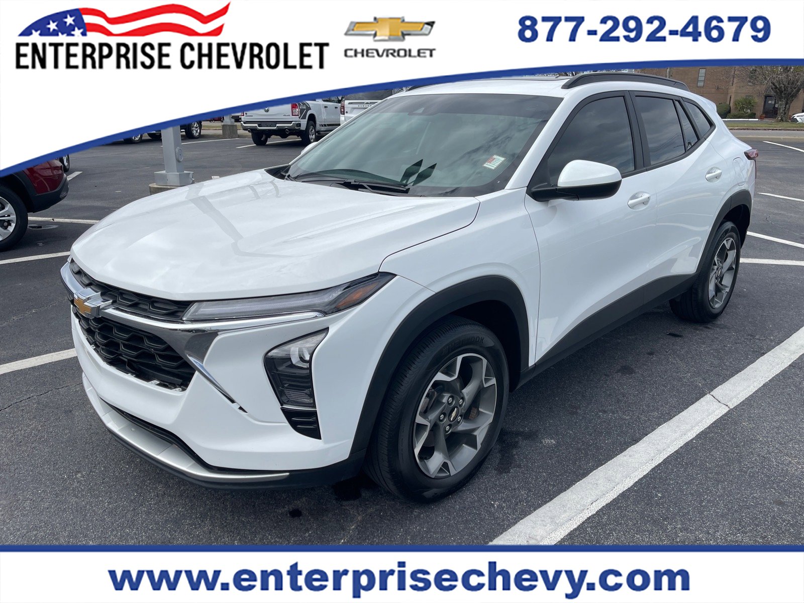 Used 2024 Chevrolet Trax LT w/ Sunroof Package image 1