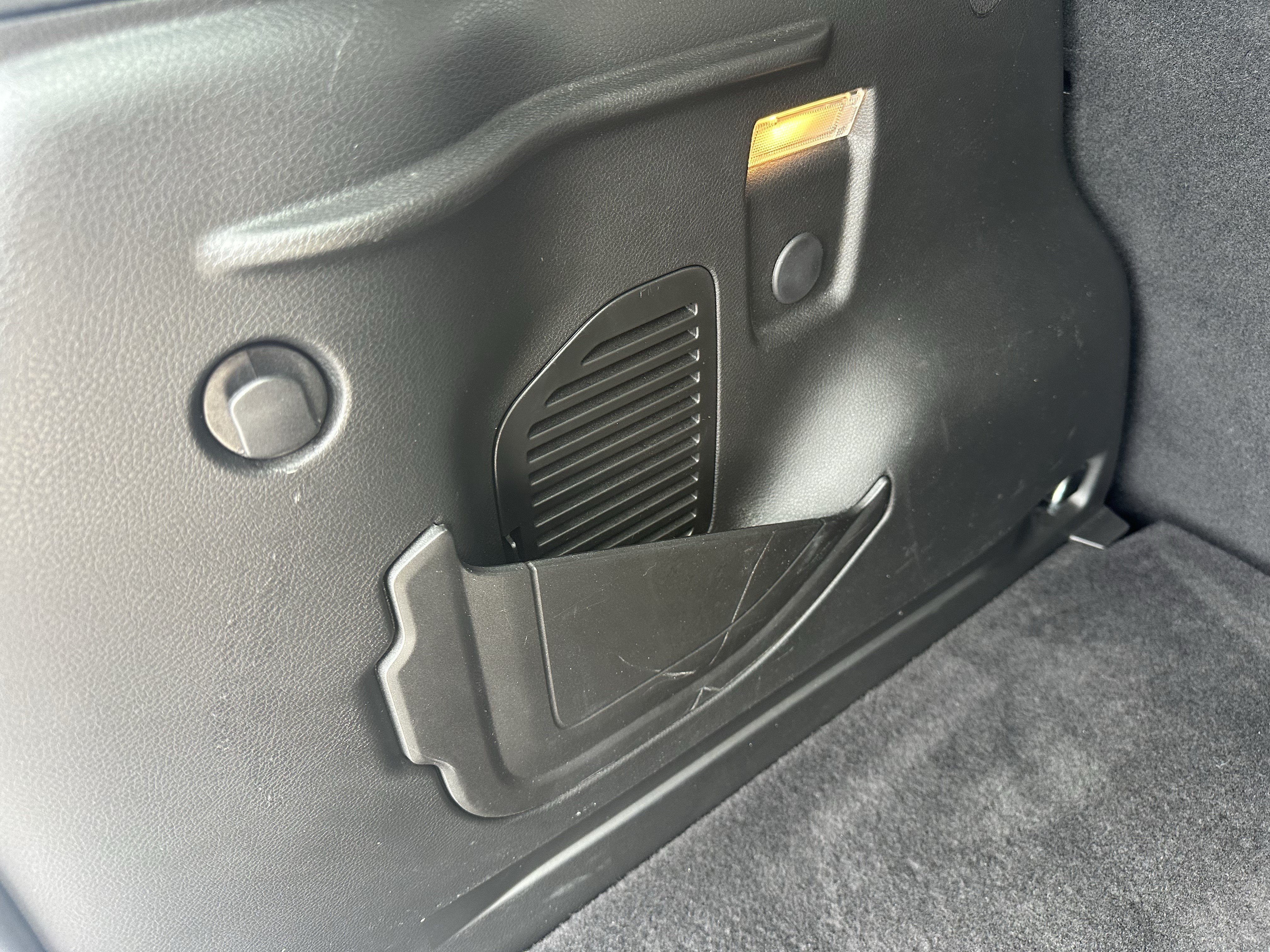 Used 2022 Jeep Renegade Limited AWD/4WD image 30
