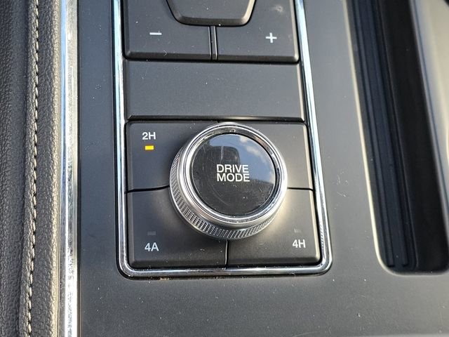 Used 2024 Ford Expedition Max XLT image 10