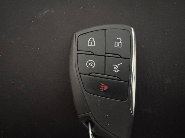 Used 2023 Buick Envision Avenir image 40