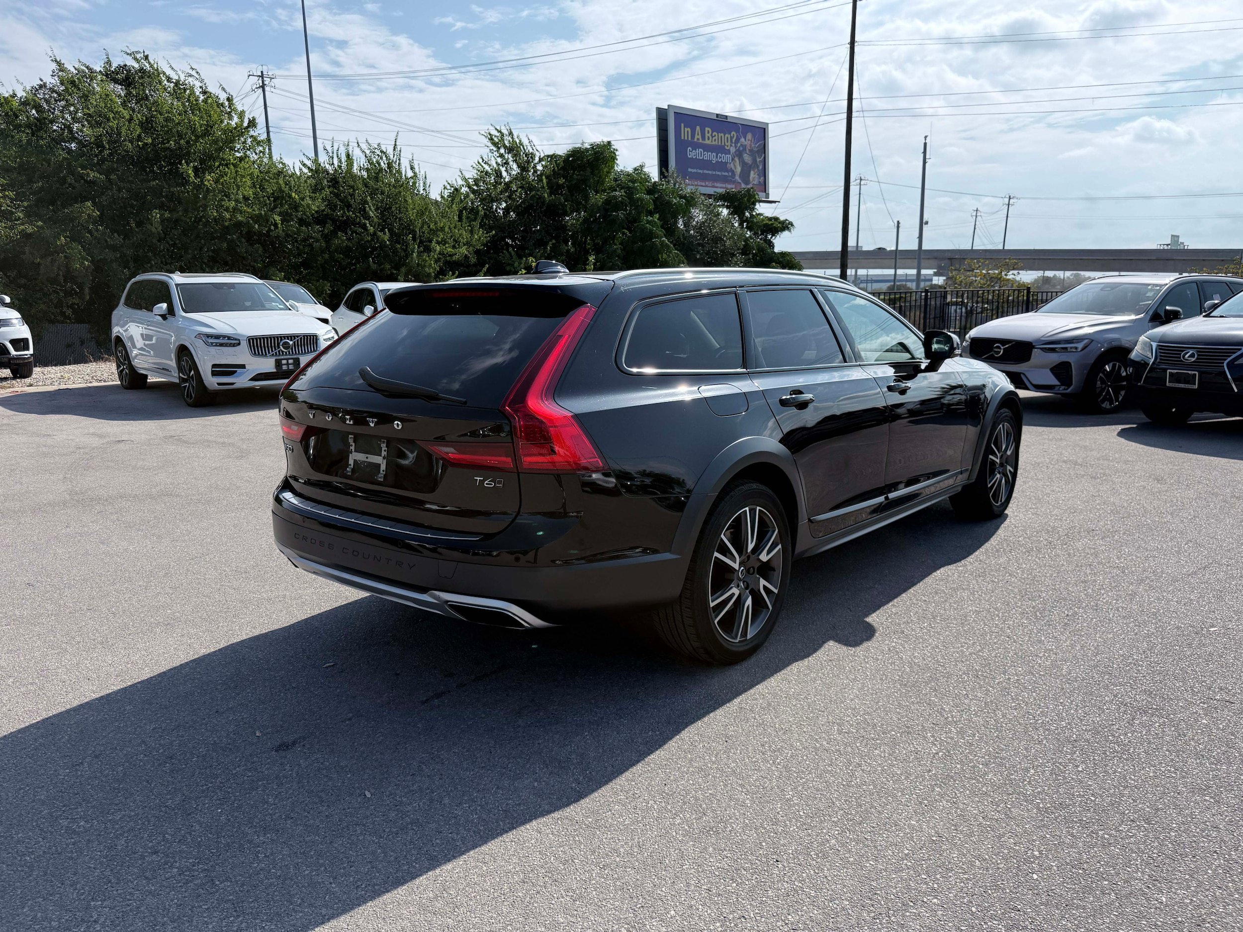 Used 2018 Volvo V90 T6 Cross Country w/ Convenience Package AWD/4WD image 6