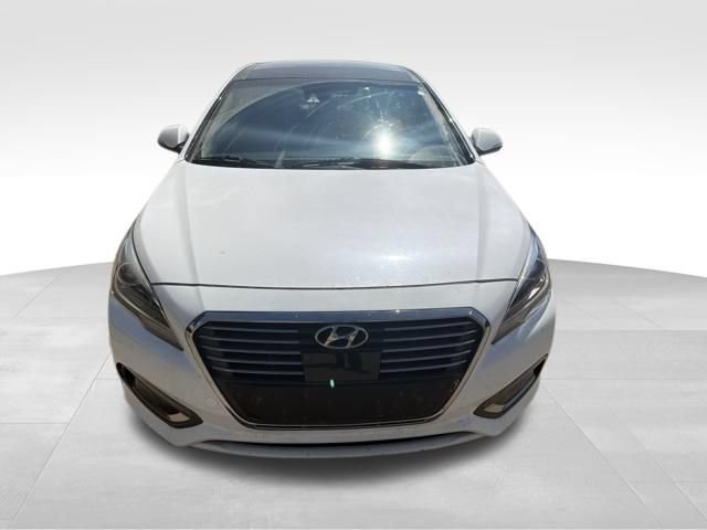 Used 2016 Hyundai Sonata Limited w/ Option Group 02 FWD image 9