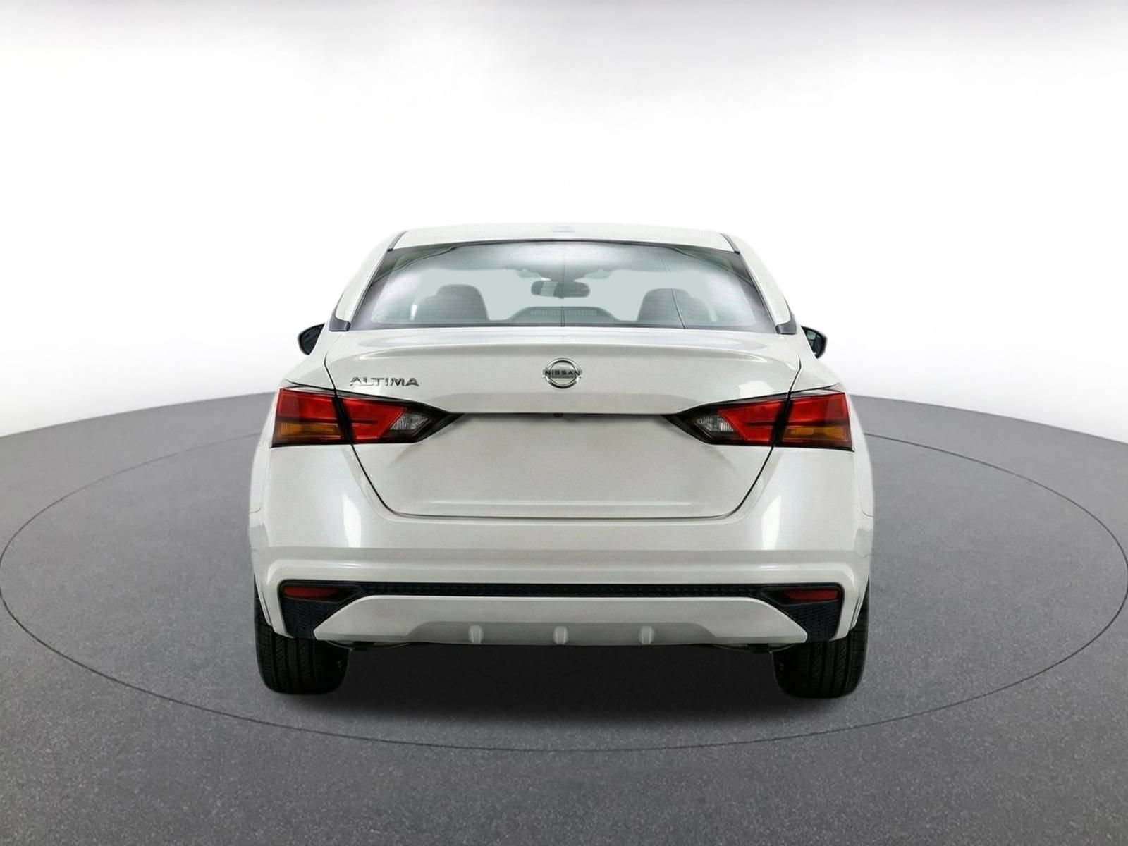 Used 2025 Nissan Altima 2.5 SV FWD image 6