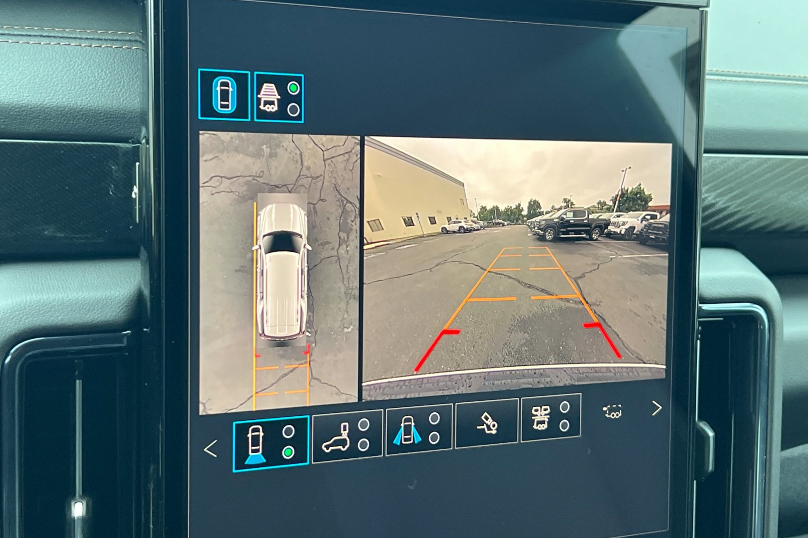 New 2026 GMC Yukon AT4 image 22