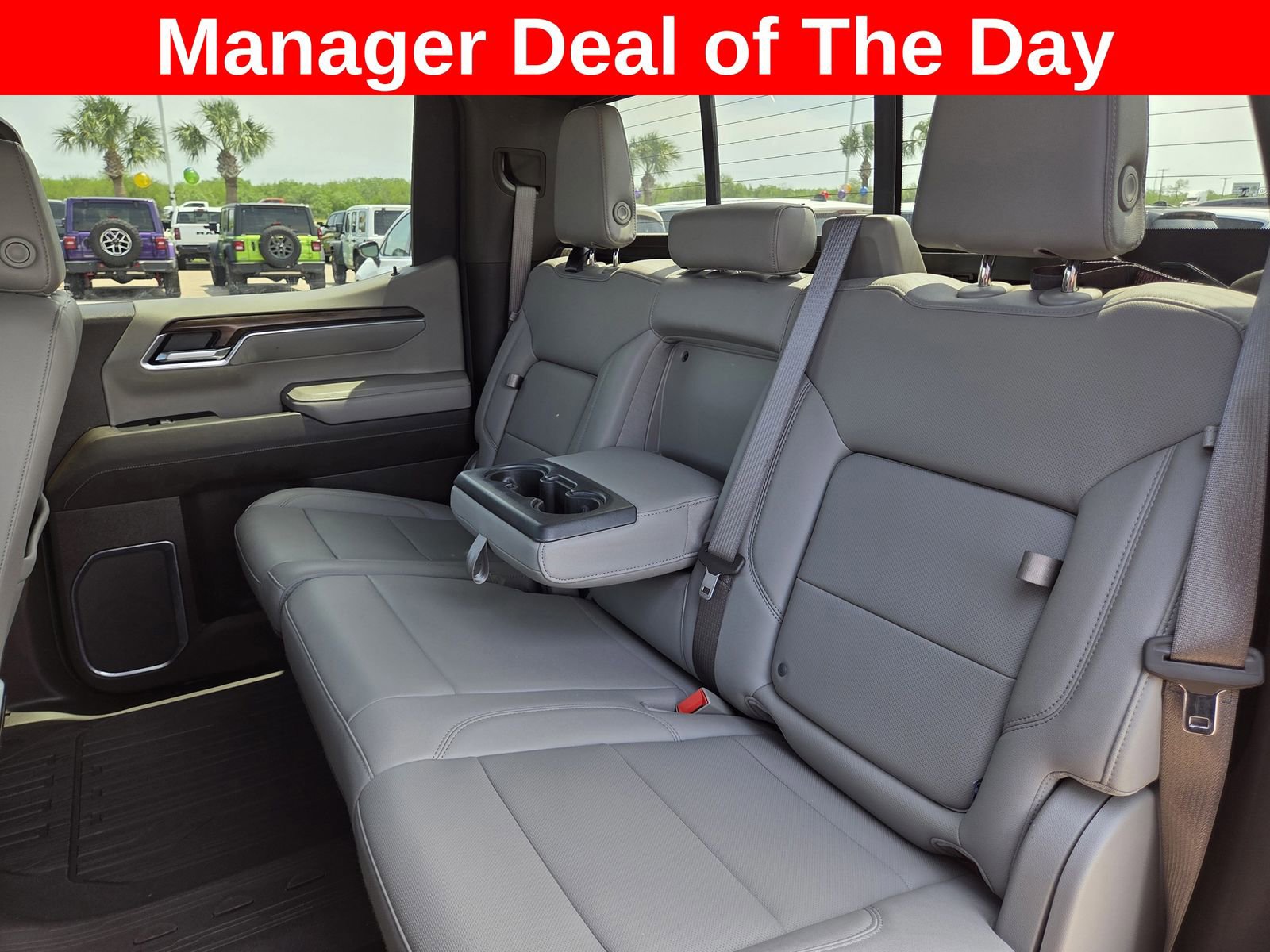 Used 2024 GMC Sierra 1500 SLT w/ SLT Premium Plus Package AWD/4WD image 24