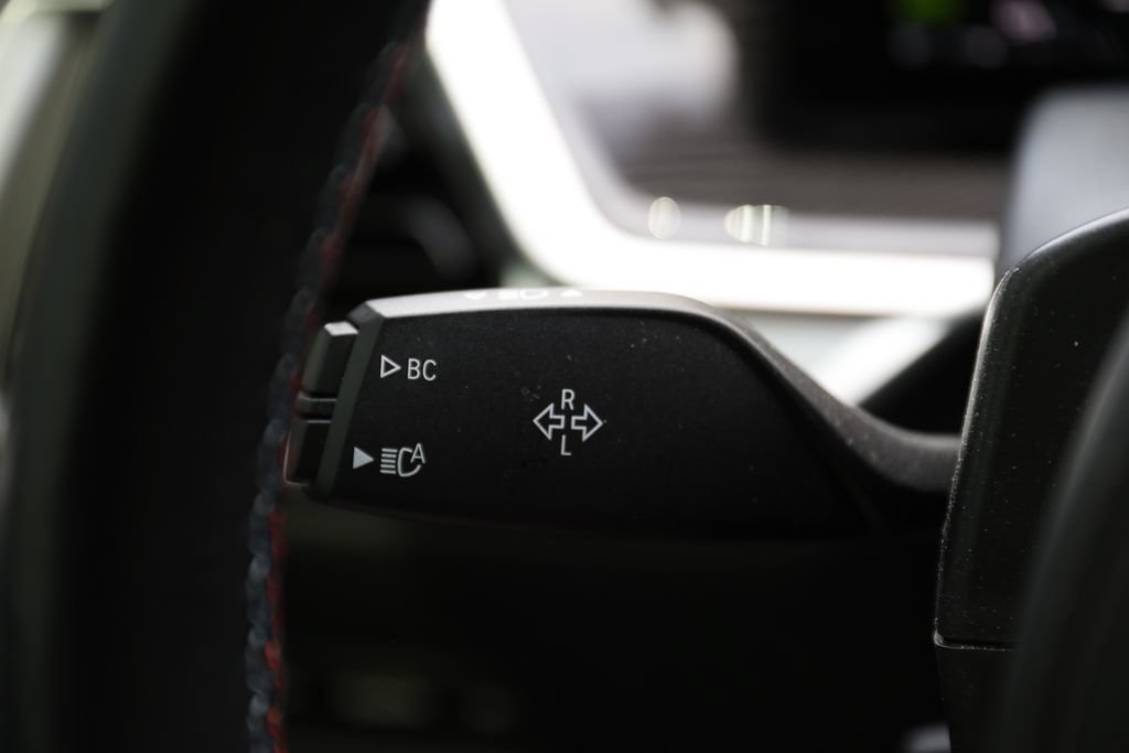 Used 2025 BMW X5 M60i AWD/4WD image 28