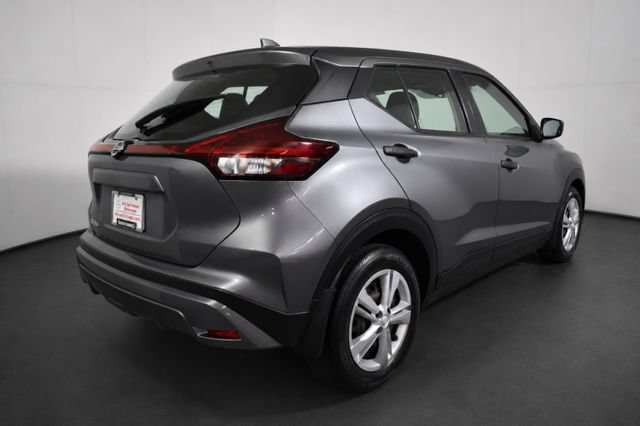 Used 2021 Nissan Kicks S FWD image 4