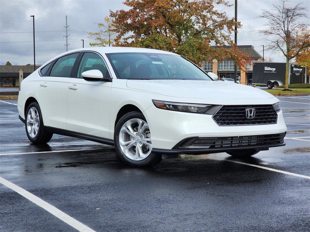 Certified 2025 Honda Accord LX image 2