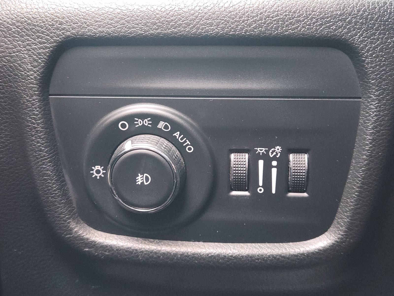 Used 2022 Jeep Grand Cherokee Limited RWD image 22